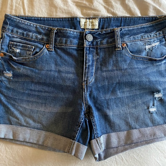 Aeropostale Pants - Women’s jean shorts. Size 7/8